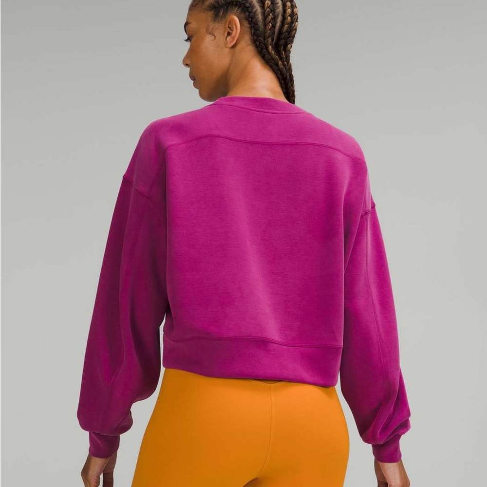 Lululemon Perfectly Oversized Cropped Crew *Softstreme
Magenta Purple $118 sz 2